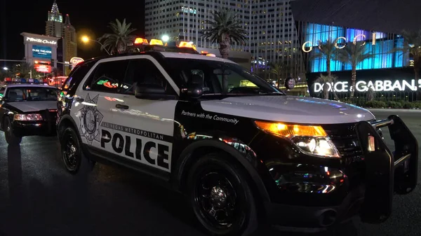 Las Vegas Police Car na faixa de noite - LAS VEGAS-NEVADA, OUTUBRO 11, 2017 — Fotografia de Stock