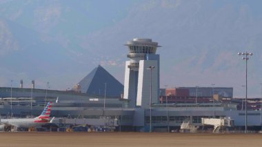Las Vegas 'taki McCarran Havaalanı - tüm yıl çok yoğun- LAS VEGAS-NEVADA, 11 Ekim 2017