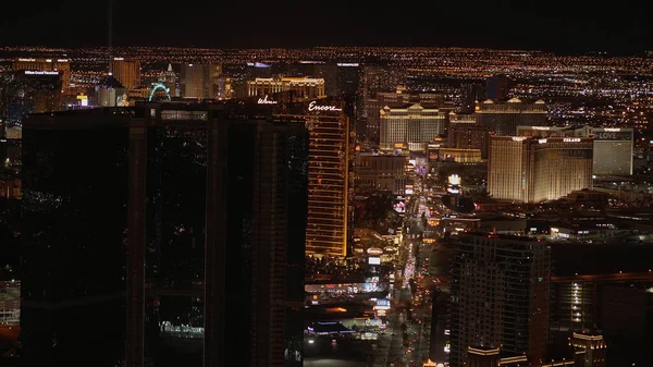 Luftaufnahme der Stadt Las Vegas bei Nacht - LAS VEGAS-NEVADA, 11. OKTOBER 2017 — Stockfoto