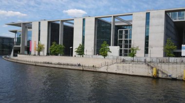 Berlin 'deki güzel mimari - modern hükümet binaları- BERLIN, ALMANY Şehri - 21 Mayıs 2018