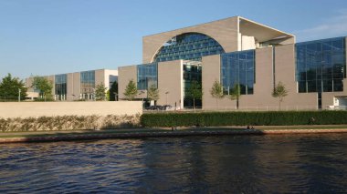 Güneşli bir günde Berlin 'deki Alman Başbakanlığı - Berlin Şehri - 21 Mayıs 2018