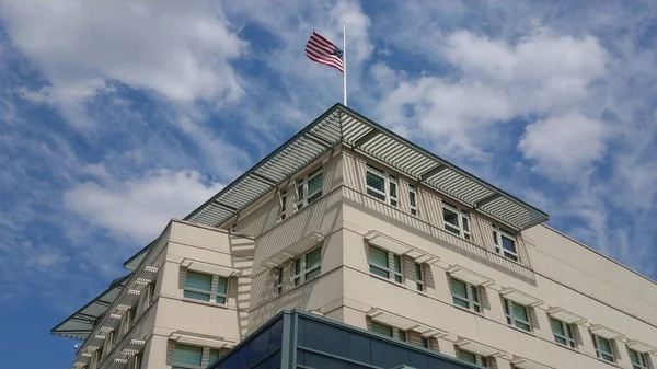 Amerikas förenta staters ambassad i Berlin - BERLINS stad, TYSKLAND - 21 maj 2018 — Stockfoto