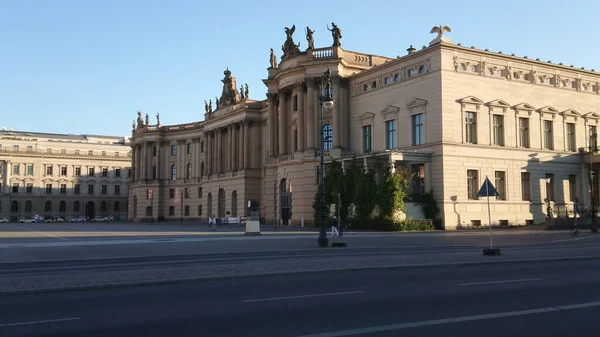 Университет Гумбольдта в Берлине - город Берлин, ГЕРМАНИЯ - 21 мая 2018 г. — стоковое фото