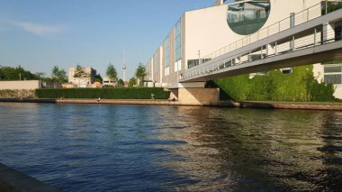 Güneşli bir günde Berlin 'deki Alman Başbakanlığı - Berlin Şehri - 21 Mayıs 2018