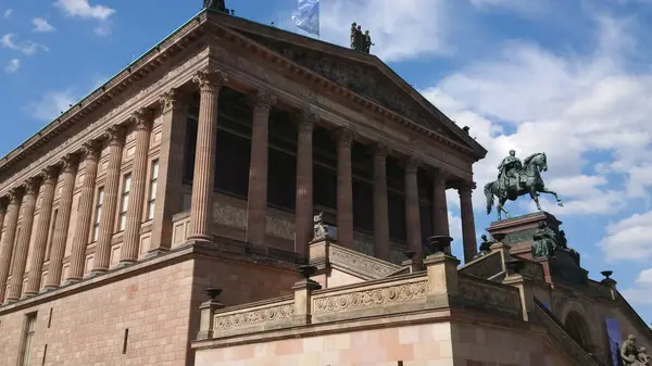 Antigua Galería Nacional de la Isla de los Museos en Berlín — Foto de Stock