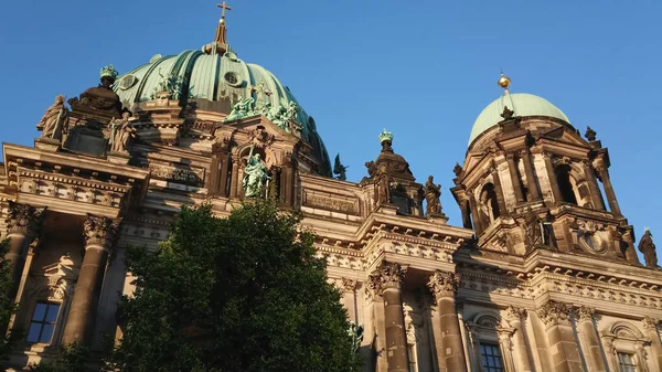 La fachada de la Catedral de Berlín — Foto de Stock