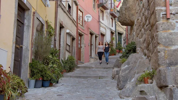 葡萄牙历史城区美丽的小路 — 图库照片