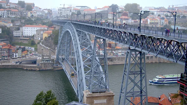 Porto 'daki ünlü Dom Luis Köprüsü — Stok fotoğraf