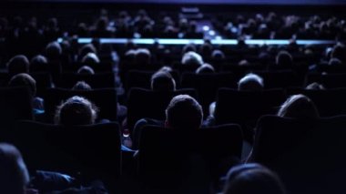 Sinemada izleyiciler - Sinema