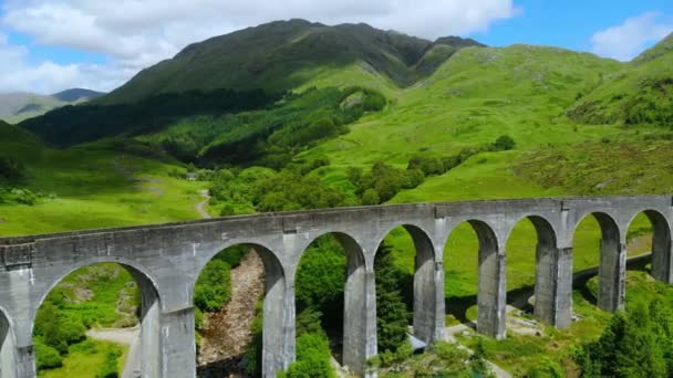 Glenfinnan viaduct in the highlands of Scotland — Stock Video