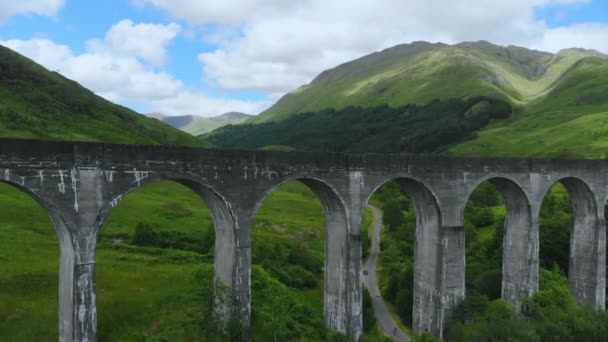 The Scottish Highlands - the famous Glenfinnan viaduct — Stock Video