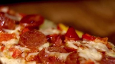 Taze pişmiş pizza baget - Yakın çekim