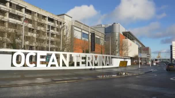 Ocean Terminal Shopping Center in Edinburgh Scotland - EDINBURGH, SCOTLAND - JANUARY 10, 2020 — Stock Video