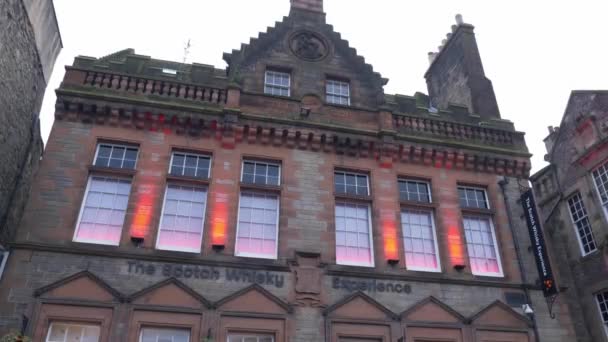 The Scotch Whisky Experience at Castlehill, Edinburgh, İskoçya - 10 Ocak 2020 — Stok video