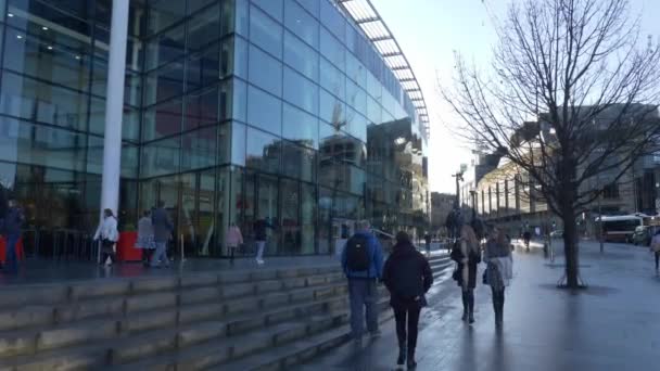 Omni Centre в Эдинбурге - ЭДИНБУРД, СКОТЛАНДИЯ - ЯНВАРЬ 10, 2020 — стоковое видео