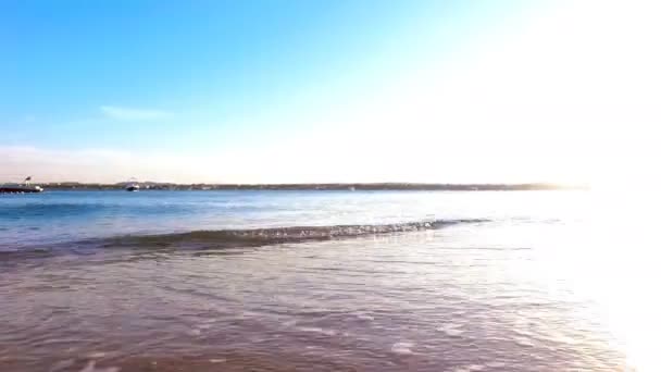 Cuando la playa se duerme, la puesta de sol en el mar, el complejo de Egipto — Vídeo de stock