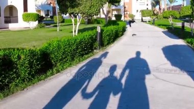 Mısır sıcak bir ülkede tatil samimi ve neşeli aile