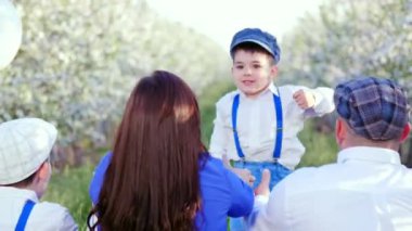 Neşeli piknik, mutlu hafta sonu