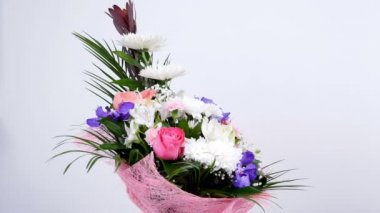 Çiçek, buket, beyaz arka plan, rotasyon çiçek kompozisyon oluşur Leucadendron, krizantem anastasis, Amaryllis pembe, orkide vanda, Alstroemeria,