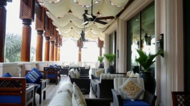 Dubai, Birleşik Arap Emirlikleri, BAE - 20 Kasım 2017: Otel Jumeirah Al Qasr Madinat, 5 yıldızlı otel bir harika Lounge iç