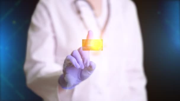 Doctor, con guantes médicos azules, presenta la imagen holográfica del trabajo con teclado en la computadora. El médico hace el fotograma congelado, pone el sello - trabajan a distancia. Prohibiciones durante la epidemia de coronavirus, cuarentena . — Vídeo de stock