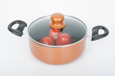 beyaz zemin üzerine pot pişirme