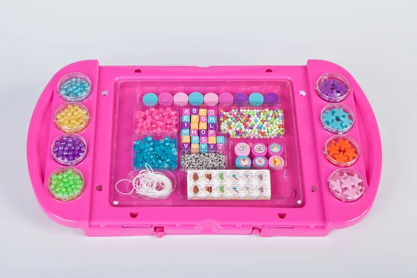 Set von Elementen für die Herstellung von Halsketten Spiel für Mädchen — Stockfoto
