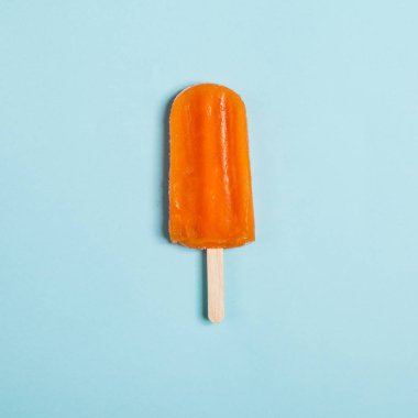 Lezzetli ve serinletici popsicles 