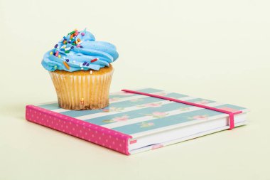 Lezzetli kek dizüstü