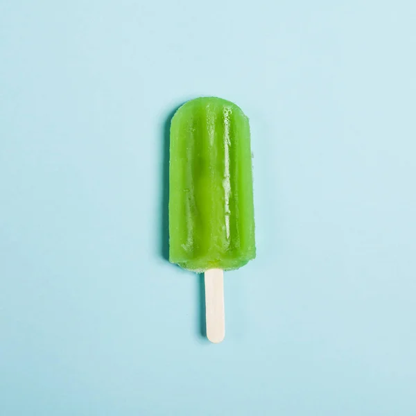 Lezzetli ve serinletici popsicles 