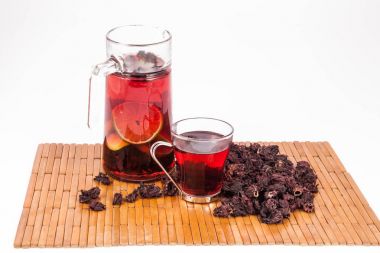 Limonlu Jamaika çiçek infüzyonu