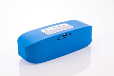 bluetooth ile kablosuz hoparlör 