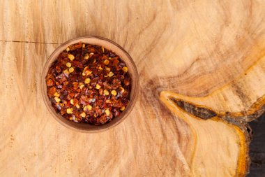 kırmızı biber veya kırmızı biber ezilmiş 