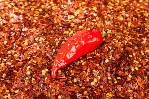 Pimiento Rojo Pimienta Cayena Machacada Con Copos Dispersos — Foto de Stock