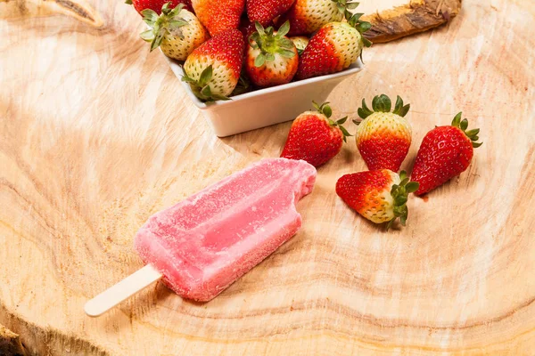 Tasty Refreshing Popsicle Made Strawberries — Stock Photo, Image