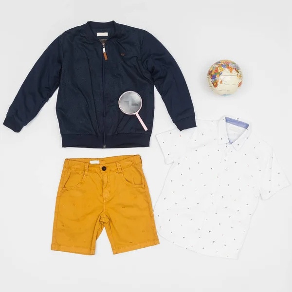 Mode Kinderkleding Set Foto Neutrale Achtergrond — Stockfoto