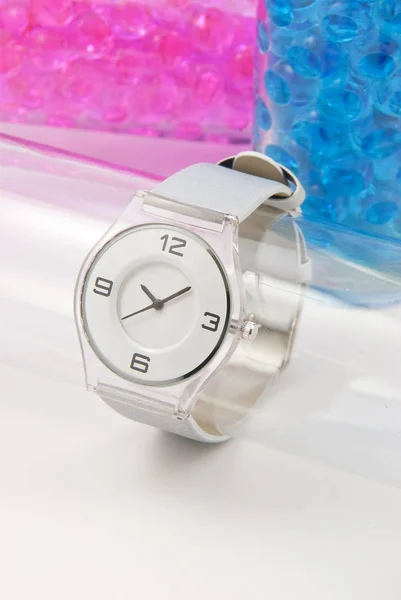 Hermoso Reloj Pulsera Analógico Blanco — Foto de Stock