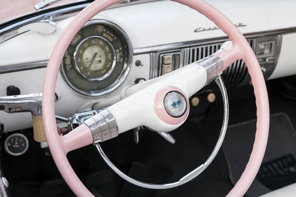 Medellin Antioquia Colombia January 2020 Details Old Pink Chevrolet Car — Stock Photo, Image