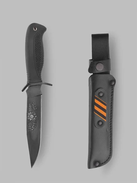 Coltello militare con fodero — Foto Stock