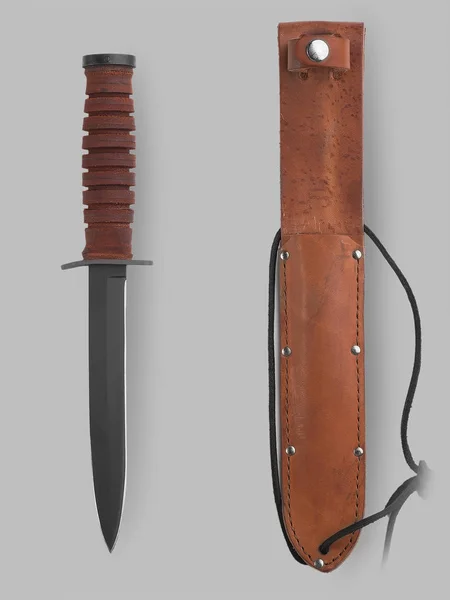 Cuchillo militar con vaina — Foto de Stock