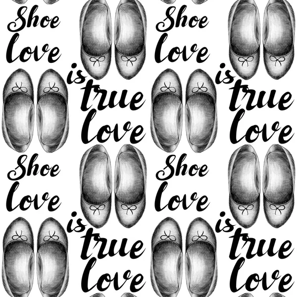 "schuhliebe ist wahre liebe "mit Bleistift gezeichneten flachen Schuhen mit nahtlosem Muster. Grafisches Schwarz-Weiß-Design. — Stockfoto