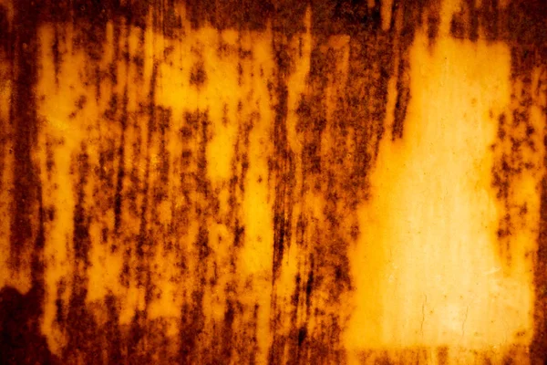 Starý špinavý popraskaný ošlehaný nástěnný nátěr loupající rezavý kov — Stock fotografie