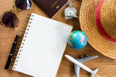 Tatil gezisi için seyahat aksesuarları
