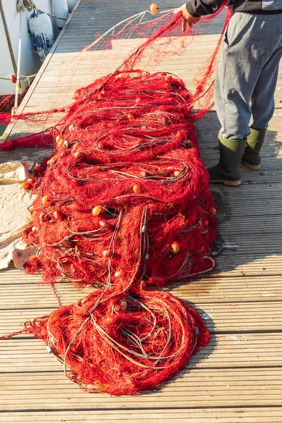 Włochy Sycylia Prowincja Trapani Trapani Sieci Sortujące Rybaków Dokach Mieście — Zdjęcie stockowe