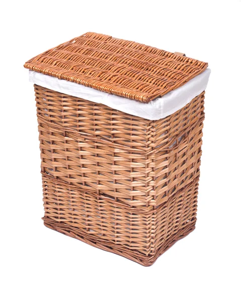 Cesta de ropa de mimbre natural — Foto de Stock