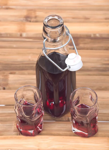 Homemade raspberry liqueur — Stock Photo, Image