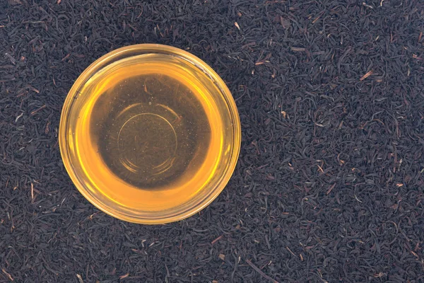 纯蜂蜜和阿萨姆茶 — 图库照片