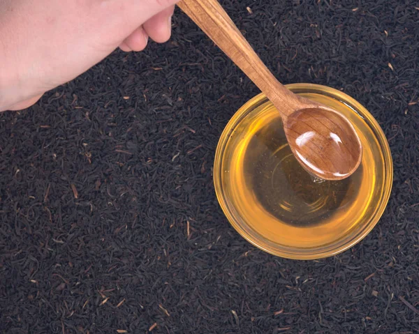 純粋な蜂蜜とアッサム紅茶 — ストック写真