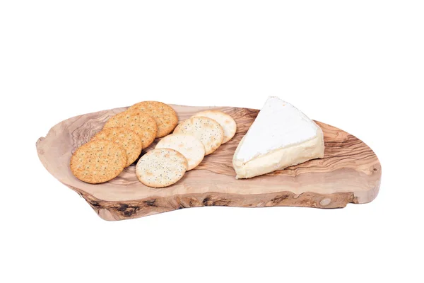 Miękkich dojrzałych brie sera i pszenicy krakersy — Zdjęcie stockowe