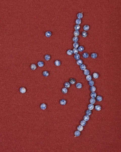 Perles et cordes en sodalite à facettes rondes — Photo